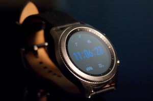  Официальный анонс смарт-часов Samsung Gear S4 ожидается в начале осени 