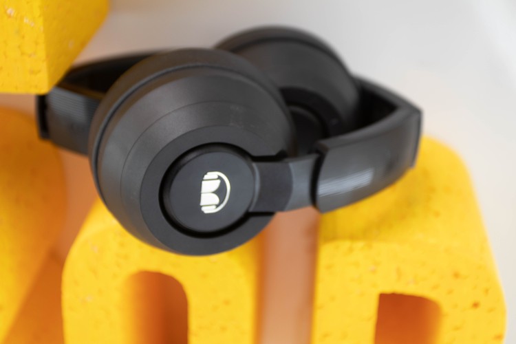 MONSTER CLARITY AROUND THE EAR BLUETOOTH