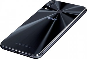 Смартфон Asus Zenfone 5z появится в продаже 15 июня