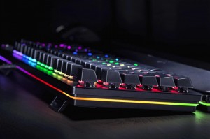 Razer выпустили клавиатуру с новыми переключателями Razer Huntsman Elite