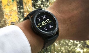 Часы Samsung Galaxy Watch оснастят датчиком для измерения артериального давления