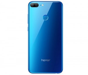 Стала известна российская цена смартфона Huawei Honor 9 Lite Premium