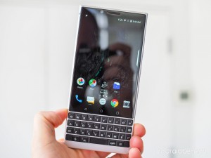 Смартфон BlackBerry KEY2 проверили на прочность