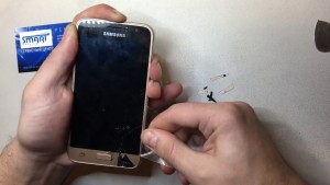 Как дешево поменять дисплей на телефоне Samsung?
