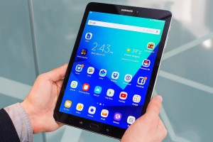 Samsung  и его новинка Galaxy Tab S4 