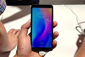 Xiaomi в России представила новый флагманский смартфон Mi 8