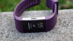 Появились изображения и технические характеристики фитнес-браслета Fitbit Charge 3