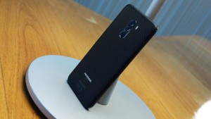 Стала известна российская цена смартфона  Xiaomi Pocophone F1