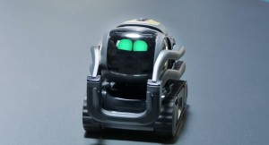 Милый робот от компании Anki 