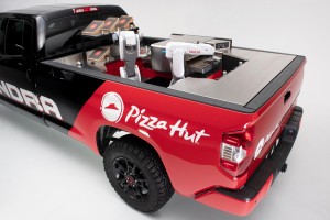  Tundra PIE Pro пикап, который делает Pizza Hut на ходу