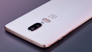 One Plus 5G будет стоить 100 долларов больше 