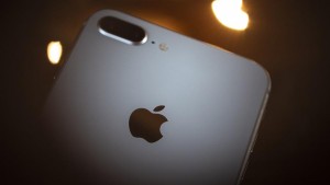 Почему капитализацию Apple не может догнать Samsung?
