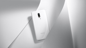 Начались продажи смартфона Meizu M8 Lite стоимостью 10 990 рублей