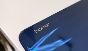 Топовый смартфон Honor V20 показали на видео