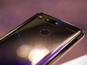 Новый смартфон от компании Honor Play 8