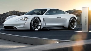 Новая линейка автомобилей Porsche Taycan