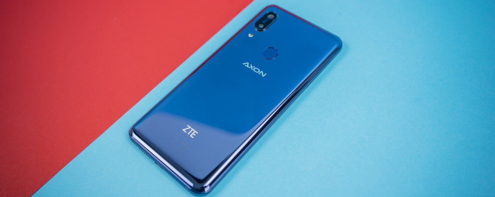 Обзор плюсов и минусов флагманского смартфона ZTE Axon 9 Pro - MegaObzor