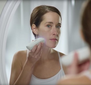Procter & Gamble представила макияжный принтер для лица  