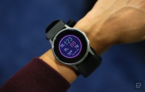 Представлены смарт-часы Omron Healthcare для измерения артериального давления
