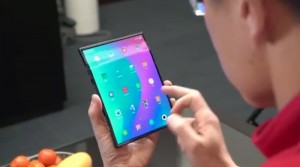 Демонстративное видео складного смартфона от Xiaomi