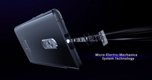 Смартфон Blackview MAX1 имеет  встроенный проектор