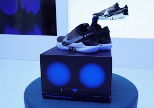 Nike официально выпустила умные кроссовки Adapt BB