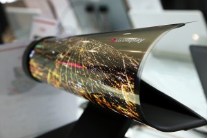 LG пока не выпустит складной телефон