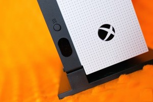 Microsoft планирует выпустить бездисковый Xbox One