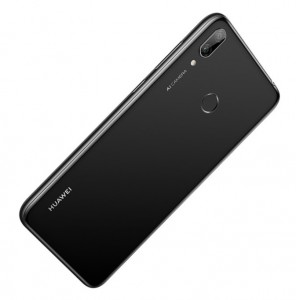 Huawei анонсировала для российского рынка недорогую модель Y7 2019