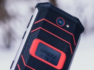 Прочный смартфон Ginzzu RS8502
