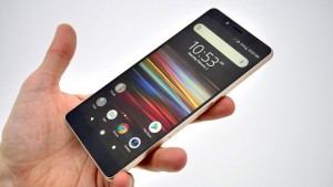 Бюджетный смартфон Sony Xperia L3 появился в России