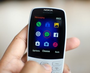 В России вышел в продажу телефон Nokia 210 стоимостью в 2790 рублей