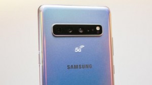 Смартфон Samsung Galaxy S10 5G оказался тяжелее обычного S10