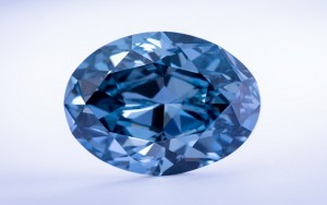 Представлен редкий 20-каратный голубой бриллиант 
