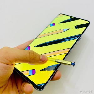 Флагманский смартфон Samsung Galaxy Note10 показался на фото