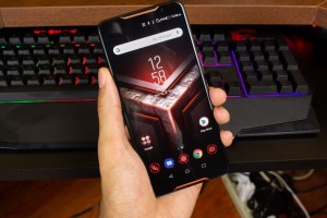 Asus ROG Phone 2 будет оснащен дисплеем с частотой 120 Гц
