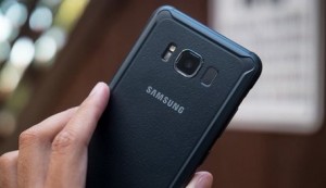 Защищенный смартфон Samsung Galaxy Active (2019) показали на рендере
