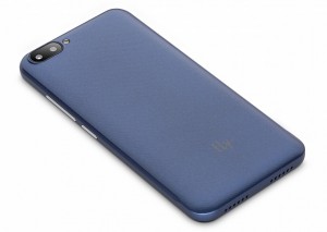 Fly выпустил на российский рынок смартфон начального уровня Fly Life Geo