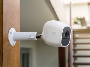 Интеллектуальные камеры безопасности Arlo получили поддержку HomeKit