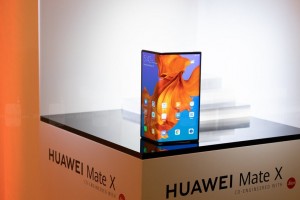Релиз Huawei Mate X снова перенесен 
