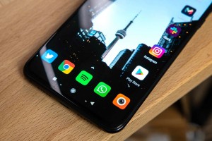 Смартфон Xiaomi Mi 9T Pro оценен в 34 тысячи рублей