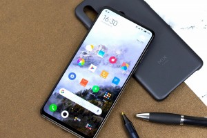 Смартфон Xiaomi Mi Mix 4 получит экран-водопад с частотой 90 Гц