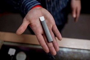 В Индии запретили электронные сигареты
