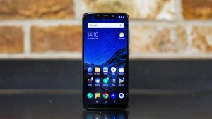 Смартфон Xiaomi Pocophone F1 подешевел до 210 долларов