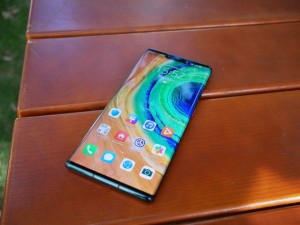 В камере Huawei Mate 30 Pro обнаружили изъян