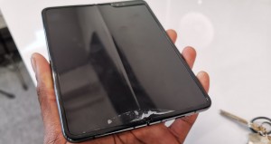 Складной смартфон Samsung Galaxy Fold получил первое обновление