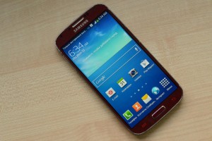 Samsung заплатит всем покупателям смартфона Galaxy S4 