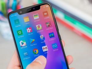 Смартфон Xiaomi Mi 8 сильно подешевел в Китае