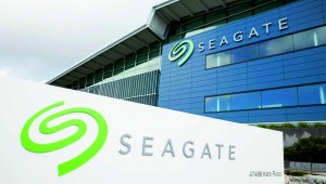 Компания Seagate, представила игровавую  док-станцию FireCuda с емкостью 4 ТБ.