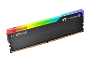 Новый комплект памяти Thermaltake ToughRAM Z-ONE RGB 